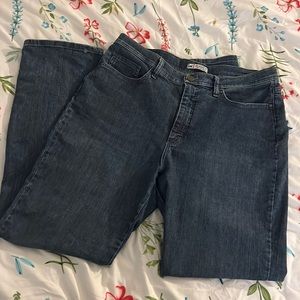 Lee Classic Fit Women’s Jeans